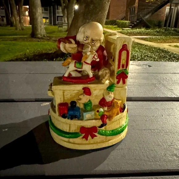 Vintage Music box Midwest Santa In His WorkshopCeramic.